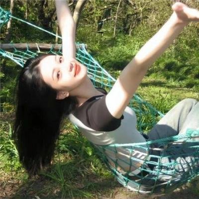 约翰尼·斯奎娅 照片
